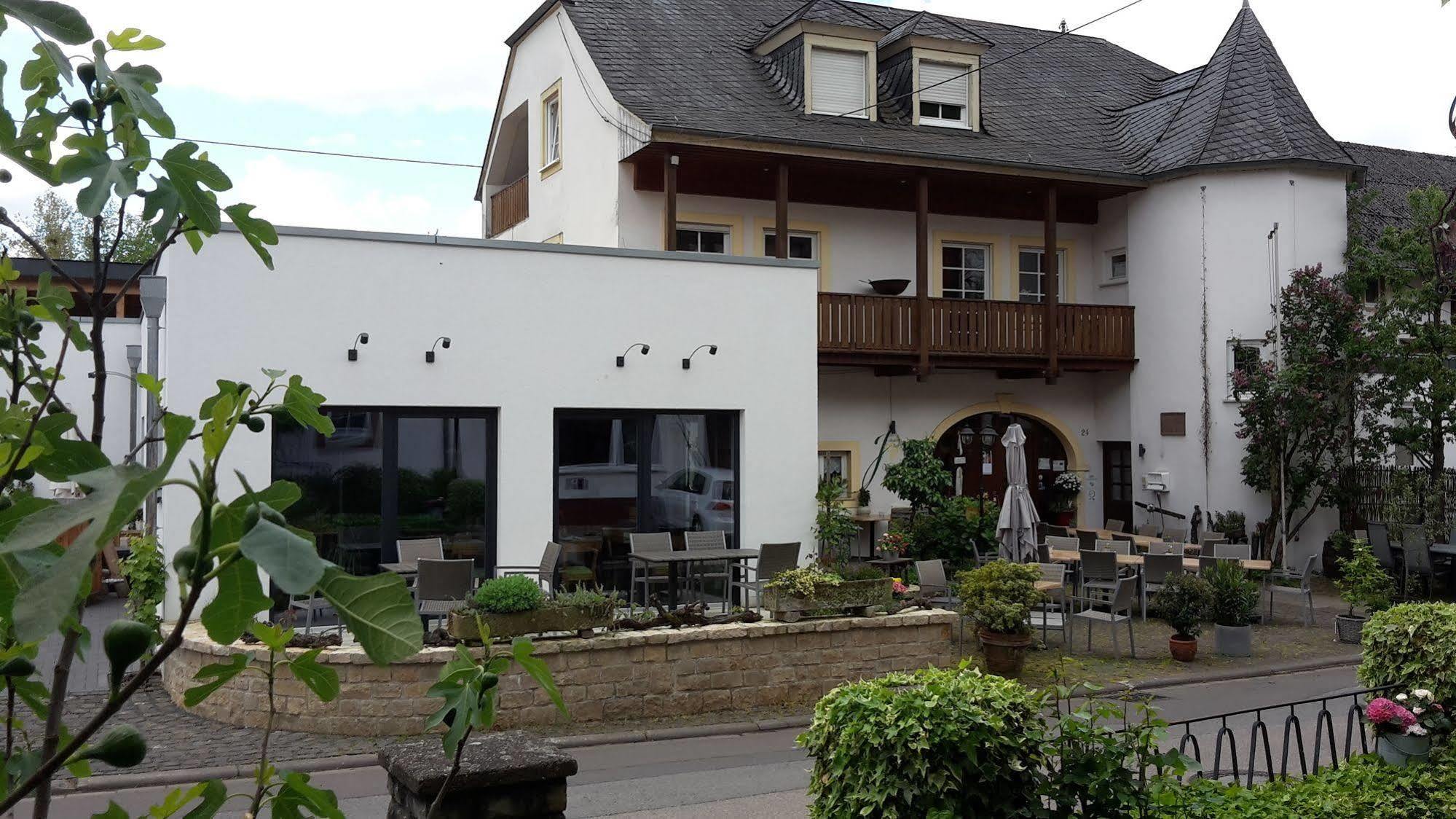 Johannishof Wein-Cafe & Gaestehaus Langsur Exterior foto